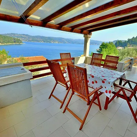 Flora By Interhome *