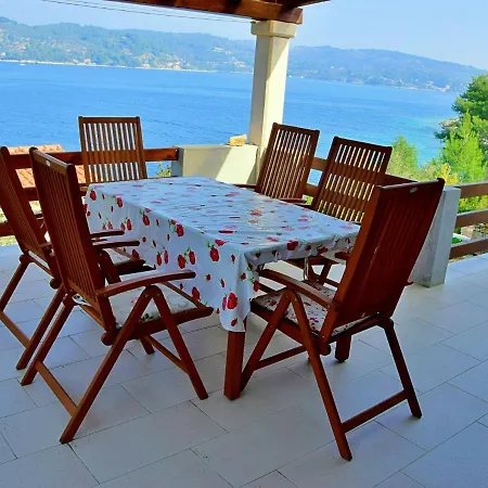 Hébergement de vacances Flora By Interhome