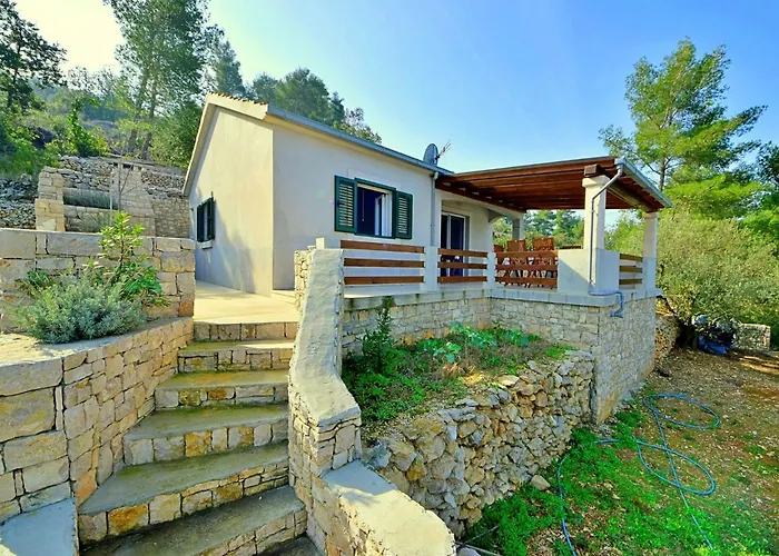 Flora By Interhome Vela Luka